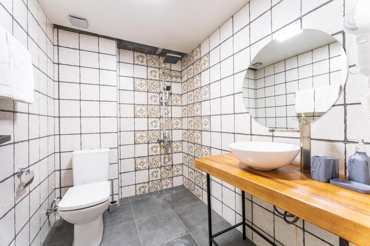 Hotel Chatini Mestia Luaran gambar